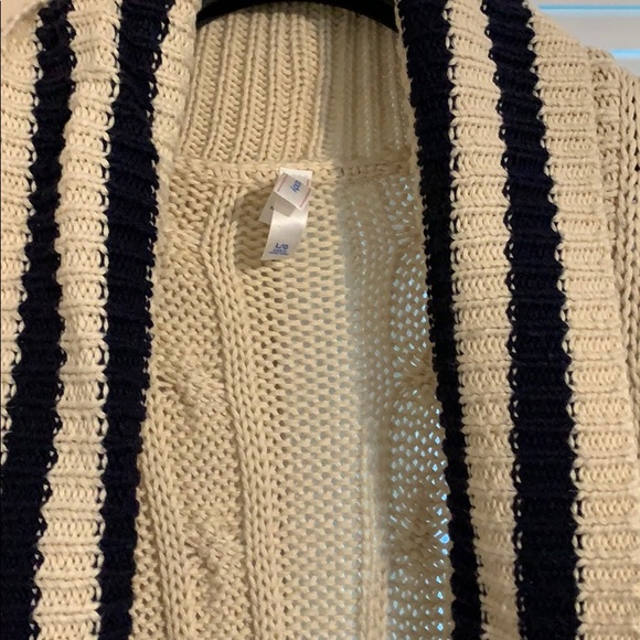 Heavy cotton cardigan sweater size Large Gap - Picture 2 of 4